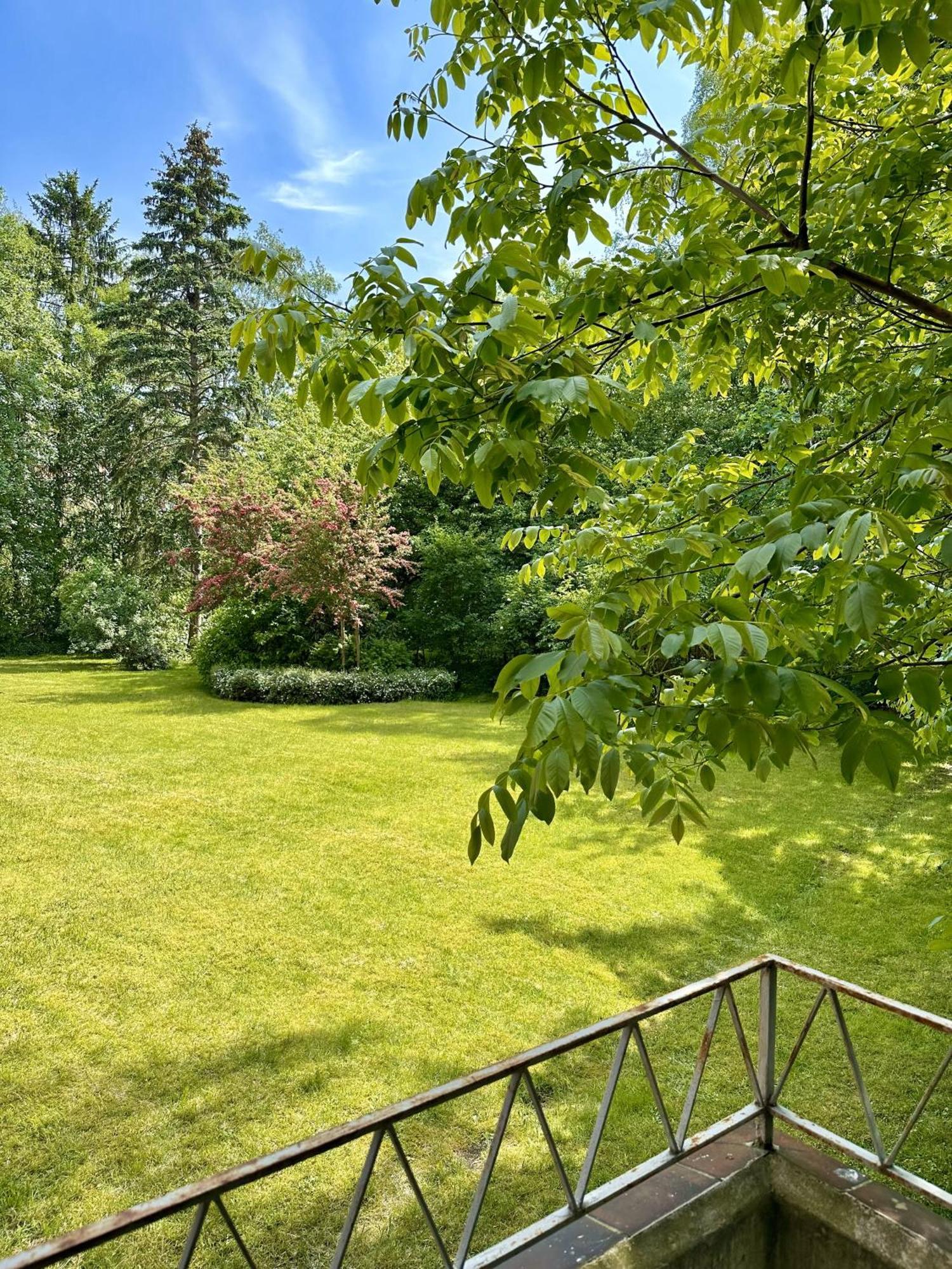 Mundsburger Damm 30 In Hamburg Villa Bagian luar foto